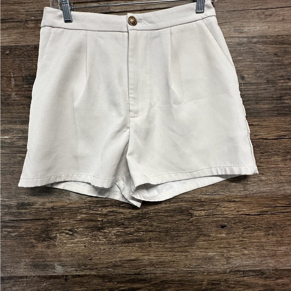SHEIN High Waist White Shorts with Tailored Fit - Picture 1 of 8